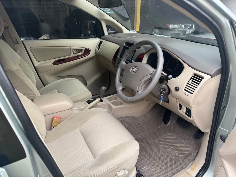 2007 Toyota Innova I 3