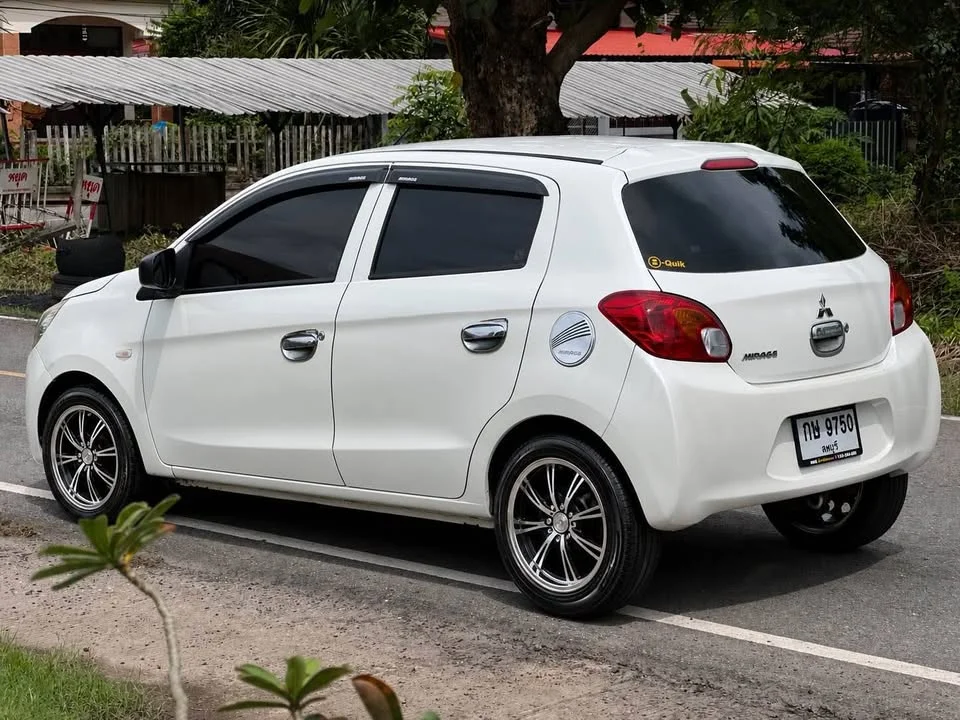 2015 Mitsubishi Mirage VI 3