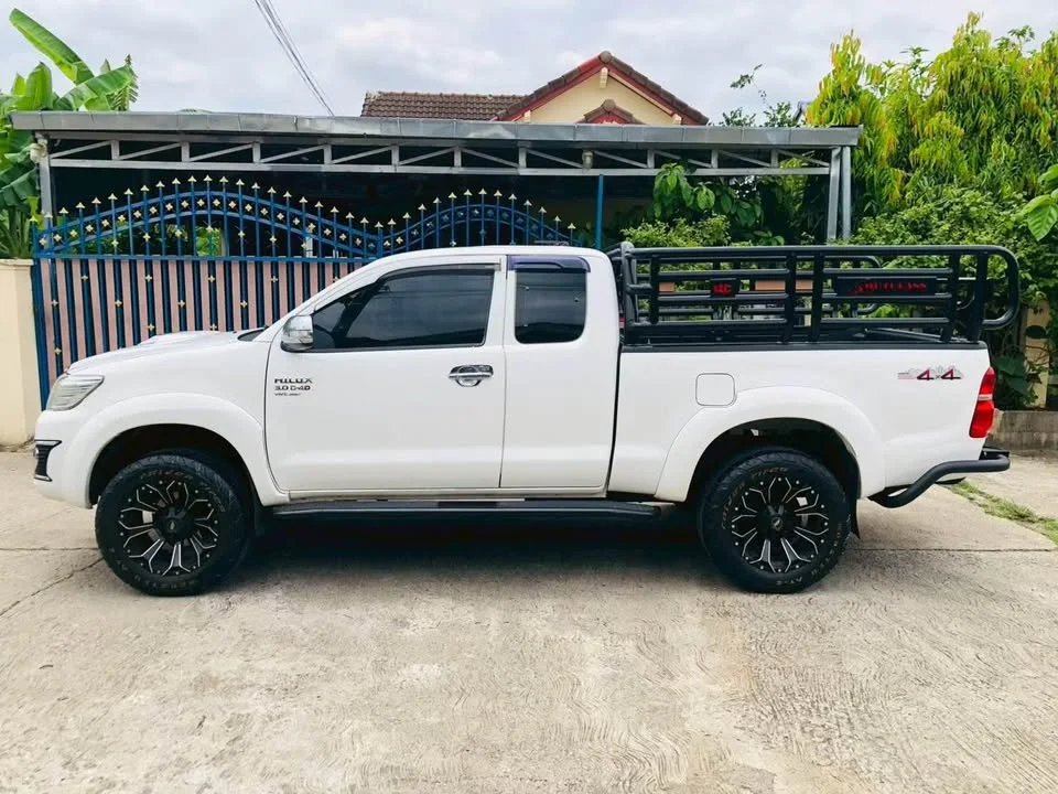 2012 Toyota Hilux VII 3
