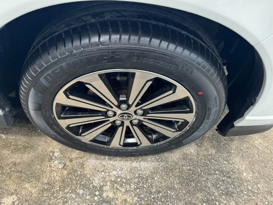 2022 Toyota Veloz III 2