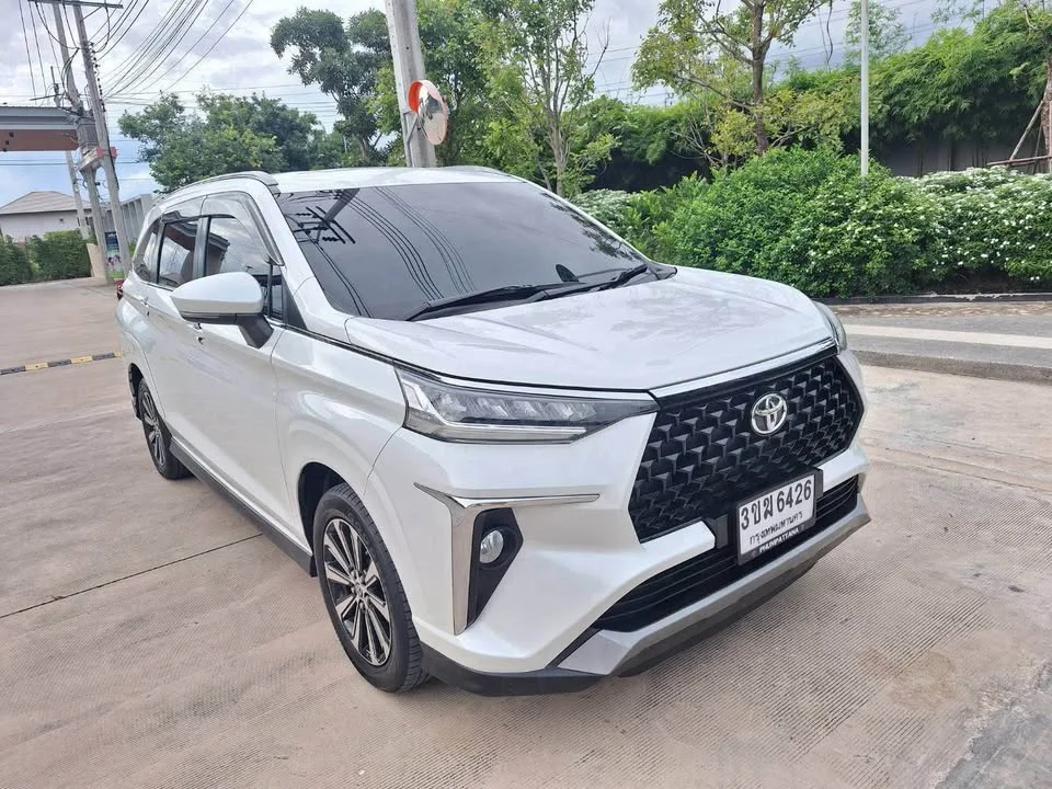 2022 Toyota Veloz III 2