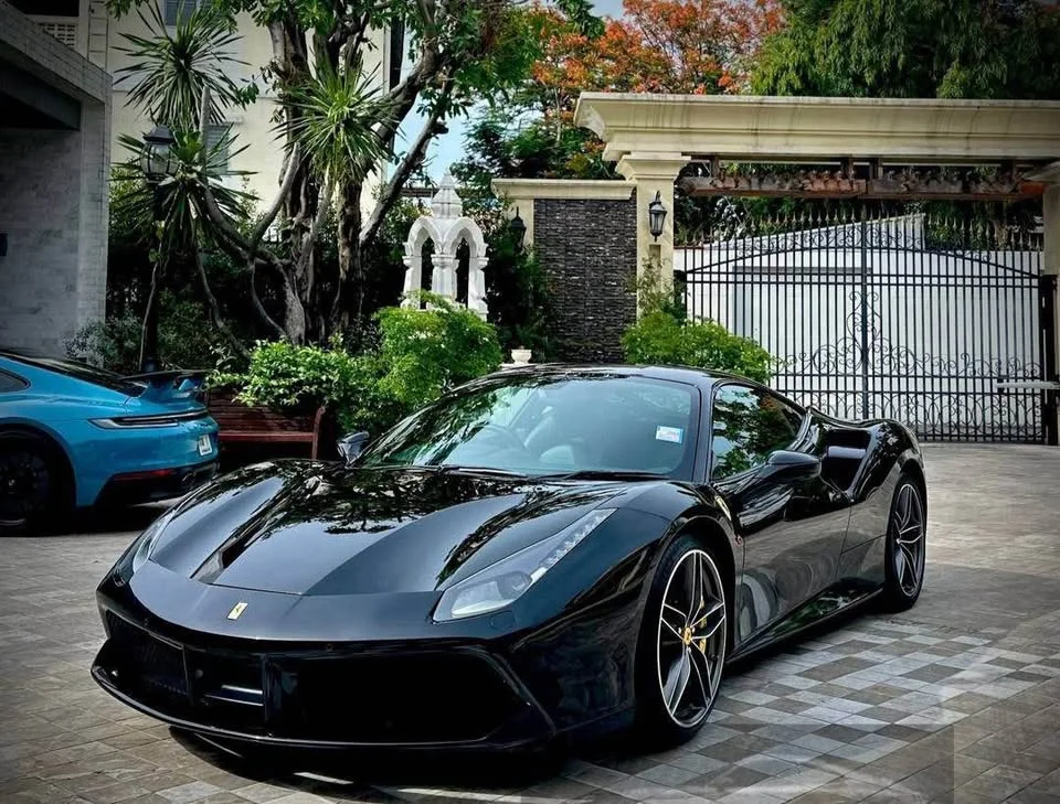 2018 Ferrari 488 2