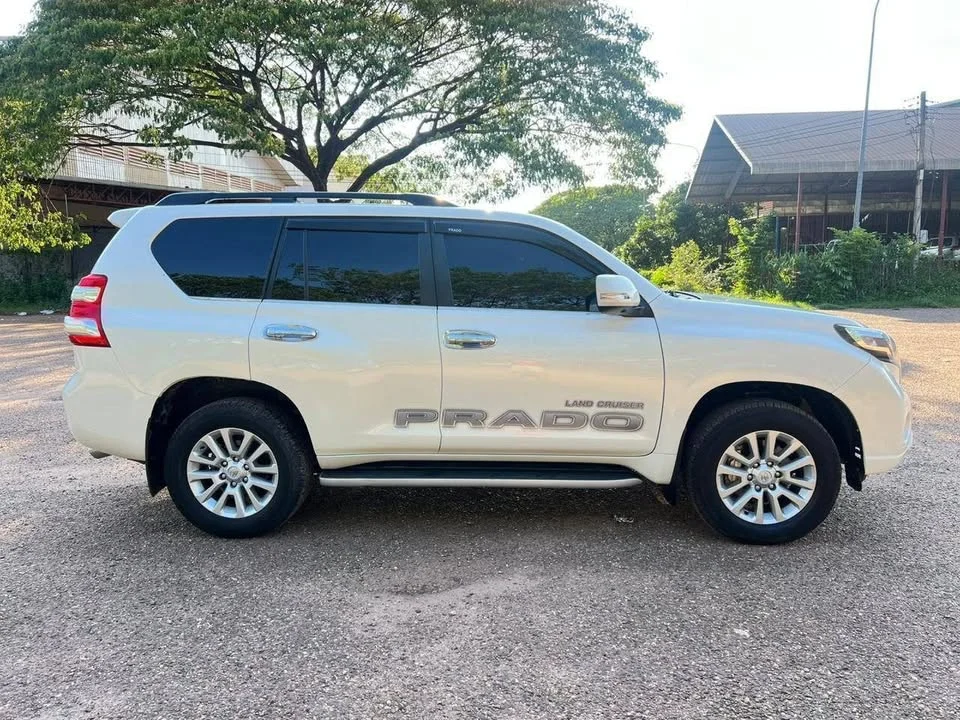 2017 Toyota Land Cruiser Prado J150 3