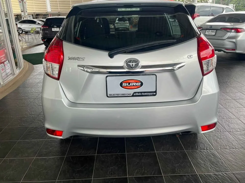 2015 Toyota Yaris III 2