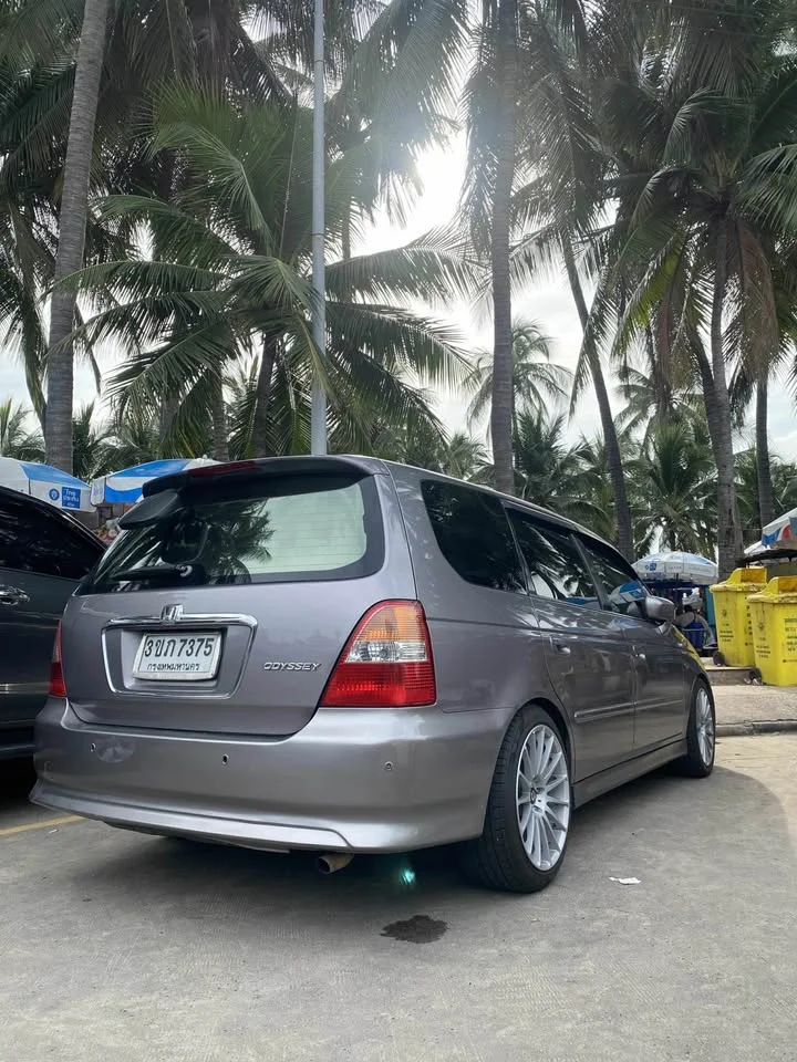 2001 Honda Odyssey II 3