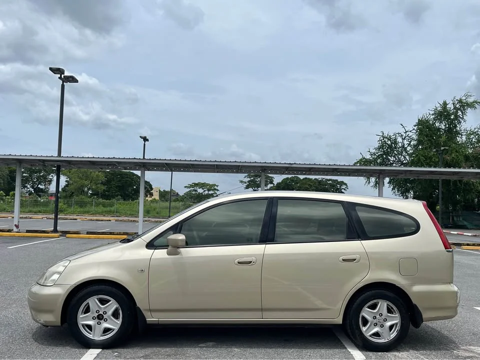 2003 Honda Stream I 2