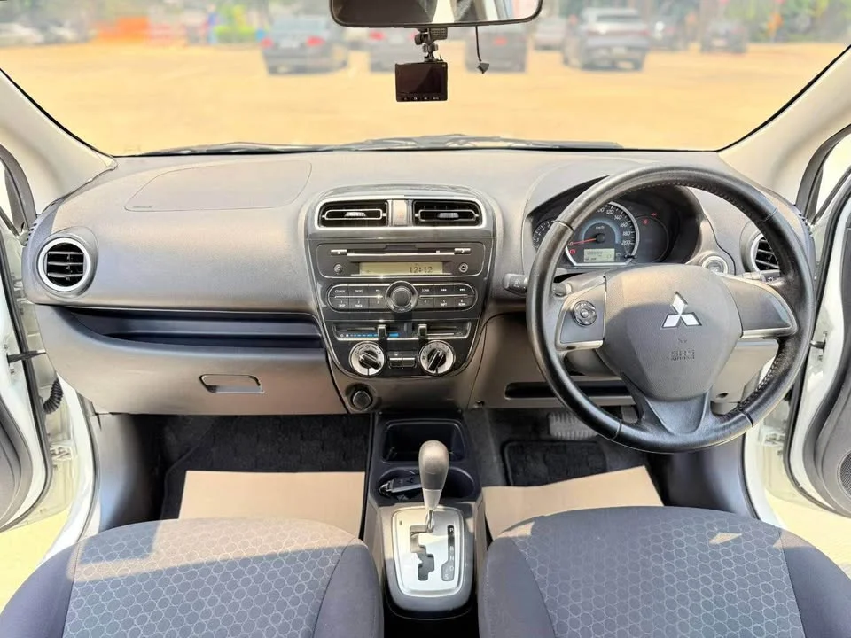 2016 Mitsubishi Mirage VI 3