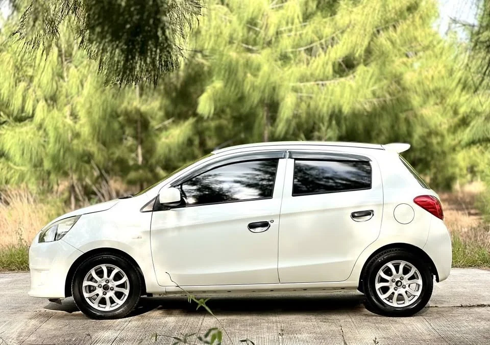 2014 Mitsubishi Mirage VI 3