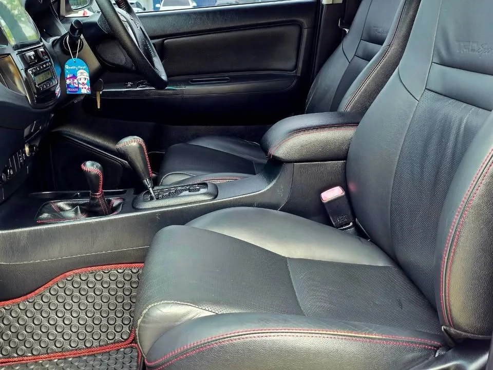2013 Toyota Fortuner I 3