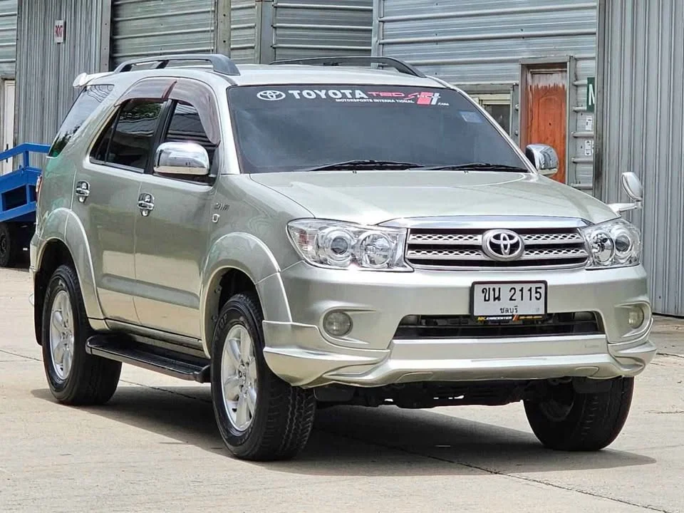 2009 Toyota Fortuner I 2