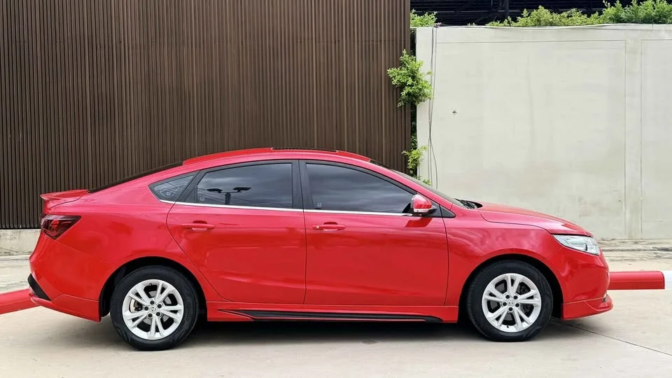 2017 MG 5 I  2