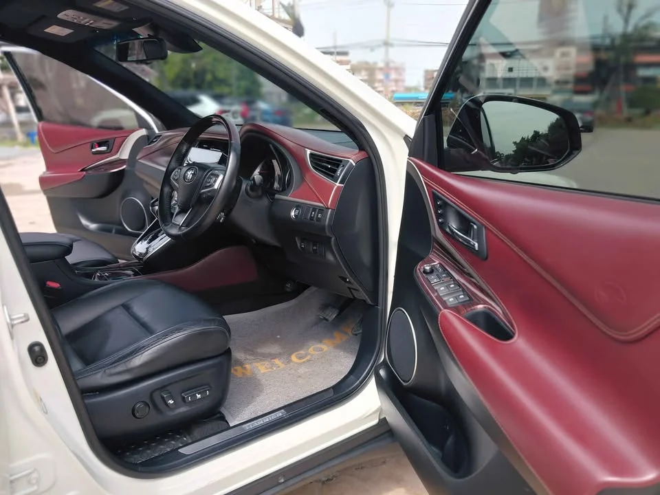 2014 Toyota Harrier III 3