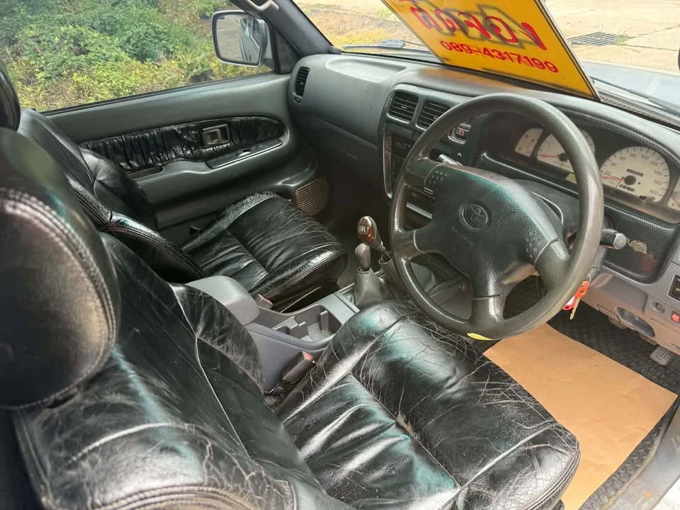 2001 Toyota Hilux Tiger VI 3