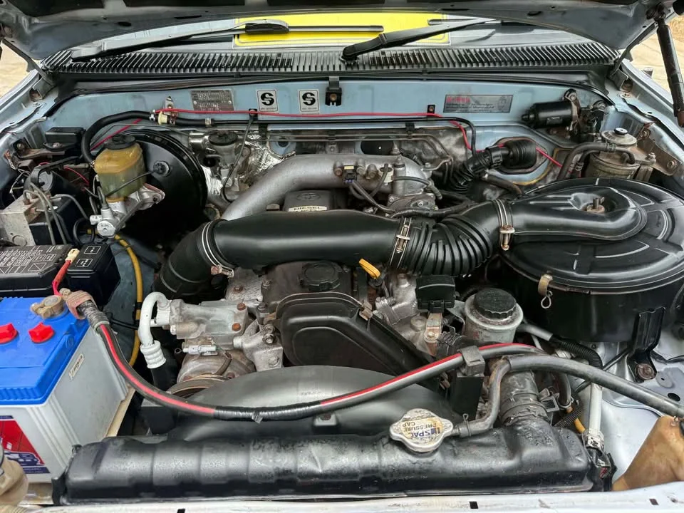 2001 Toyota Hilux Tiger VI 2