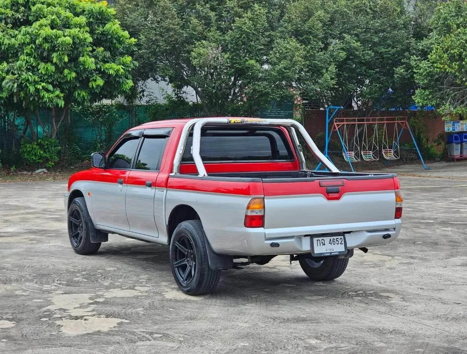 2001 Mitsubishi Strada III 3