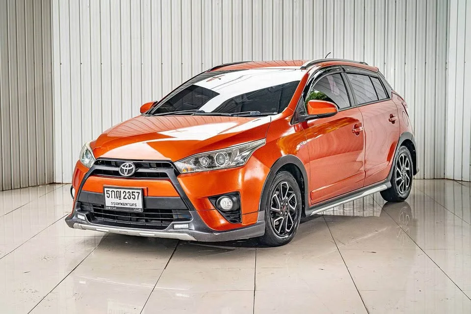 2016 Toyota Yaris III 2