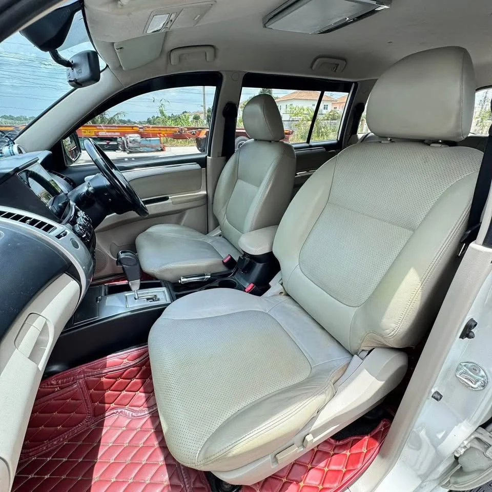 2012 Mitsubishi Pajero Sport II 2