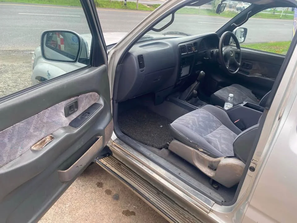 2001 Toyota Hilux Tiger VI 3