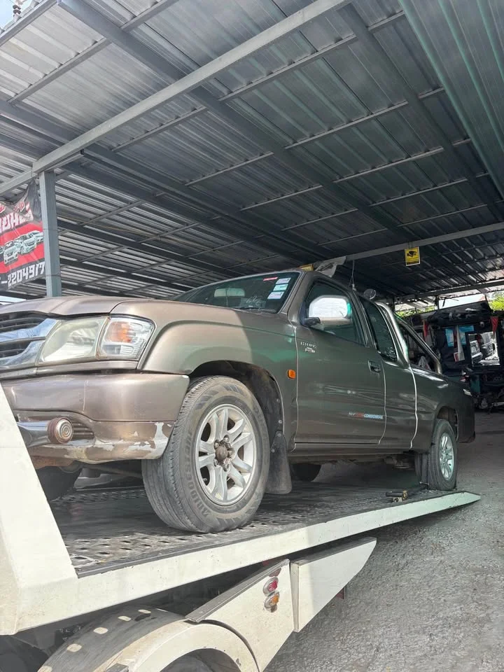 2004 Toyota Hilux Tiger VI 2