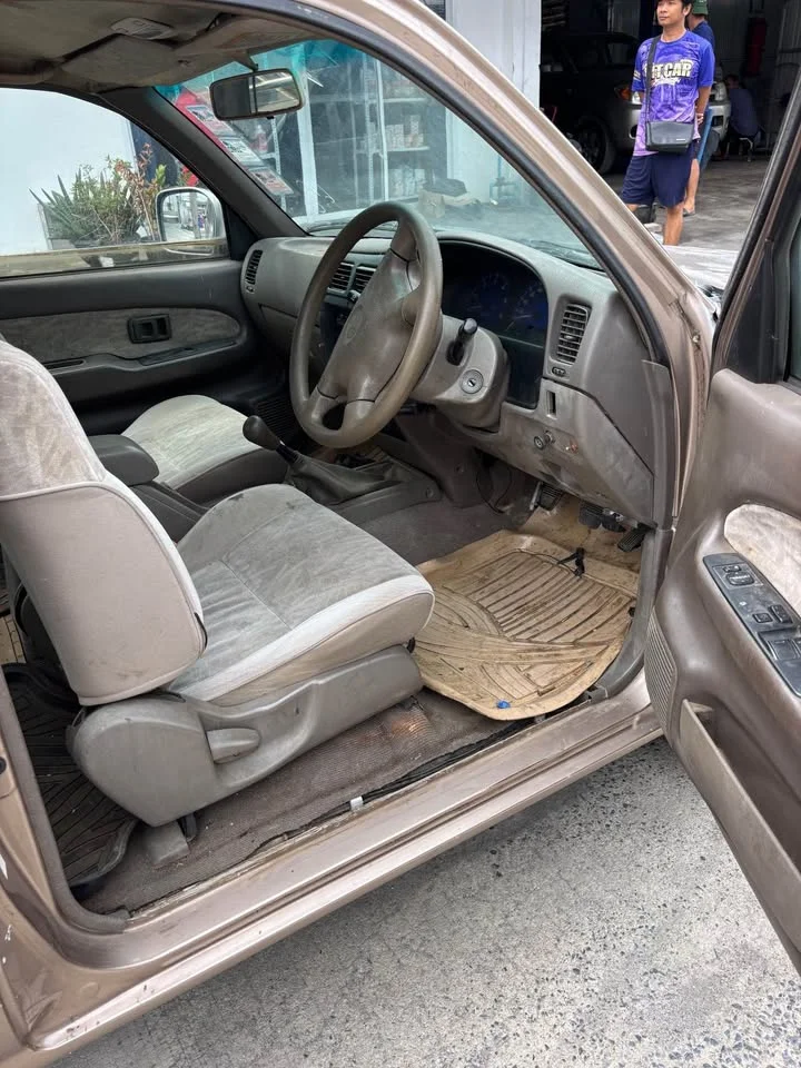 2004 Toyota Hilux Tiger VI 3