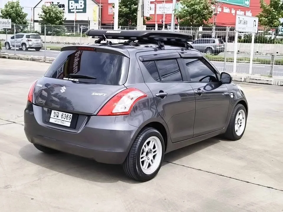 2014 Suzuki Swift II 3