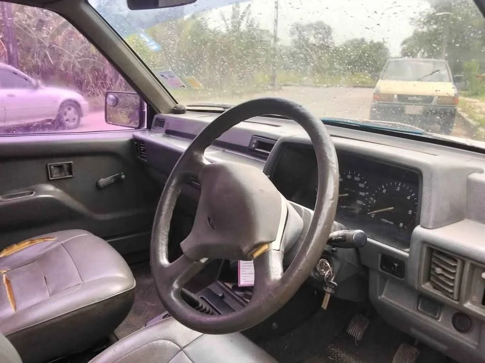 1995 Mitsubishi Triton II 3