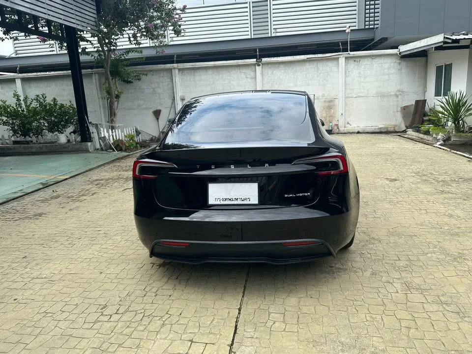 2024 Tesla Model 3 2
