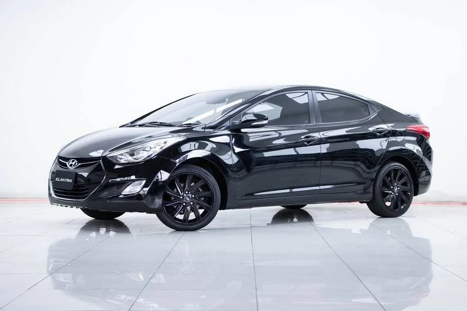 2013 Hyundai Elantra V 3
