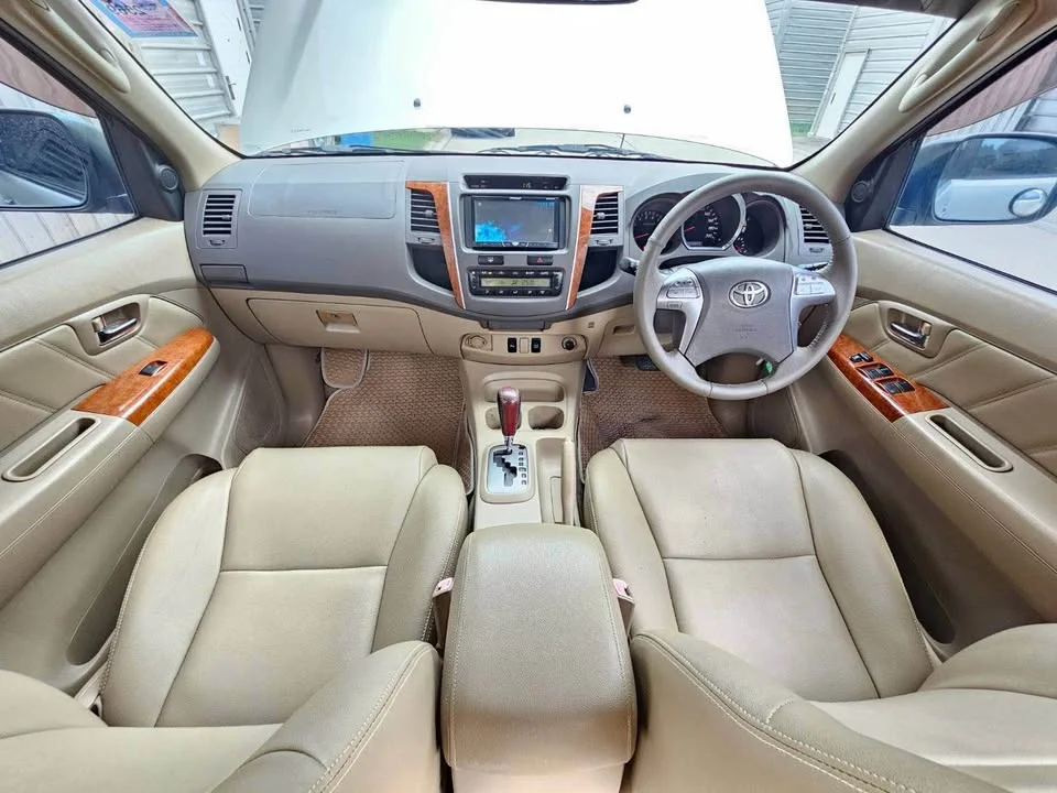 2009 Toyota Fortuner I 2