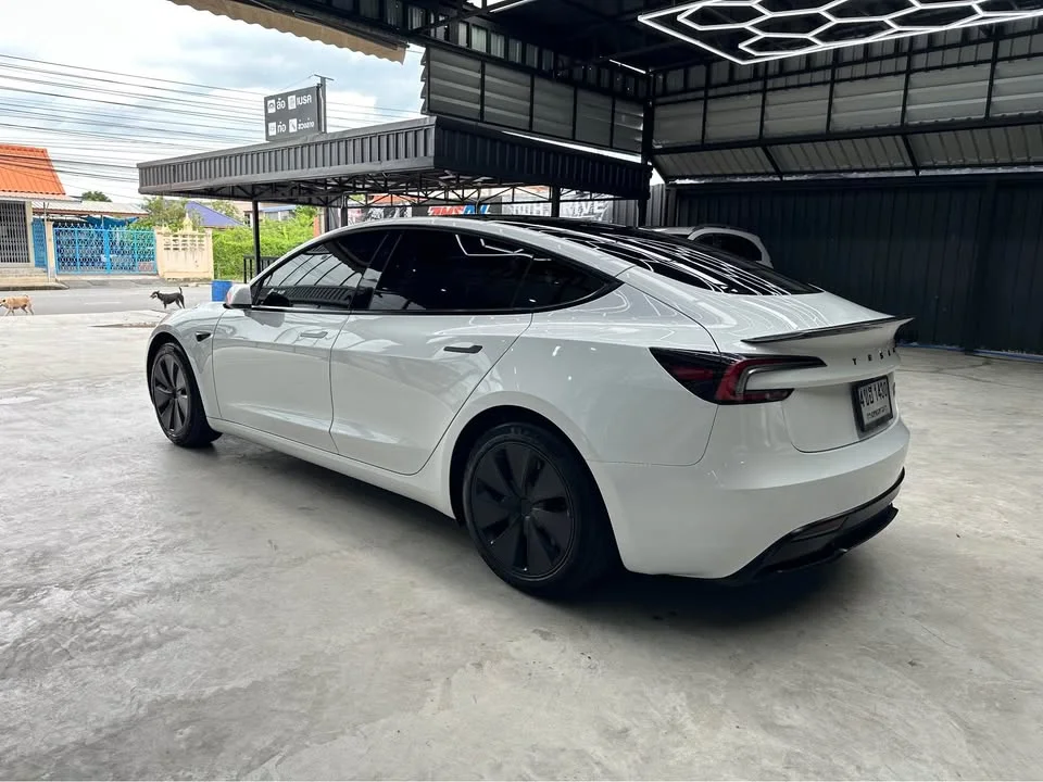 2023 Tesla Model 3 3