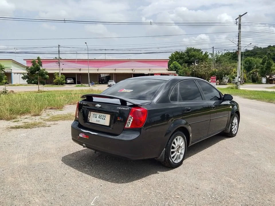 2005 Chevrolet Optra 3