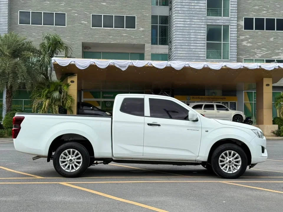 2021 Isuzu D-Max III (RG) 3
