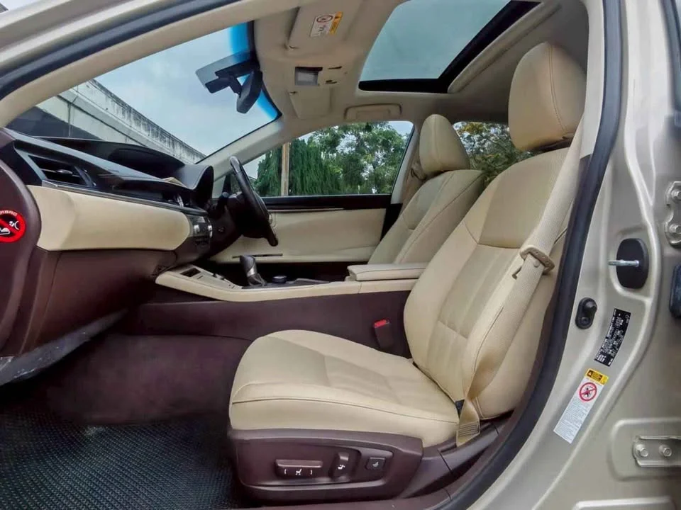 2015 Lexus ES VI 2