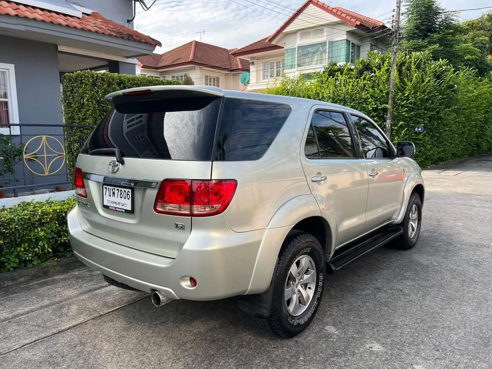 2005 Toyota Fortuner I 3