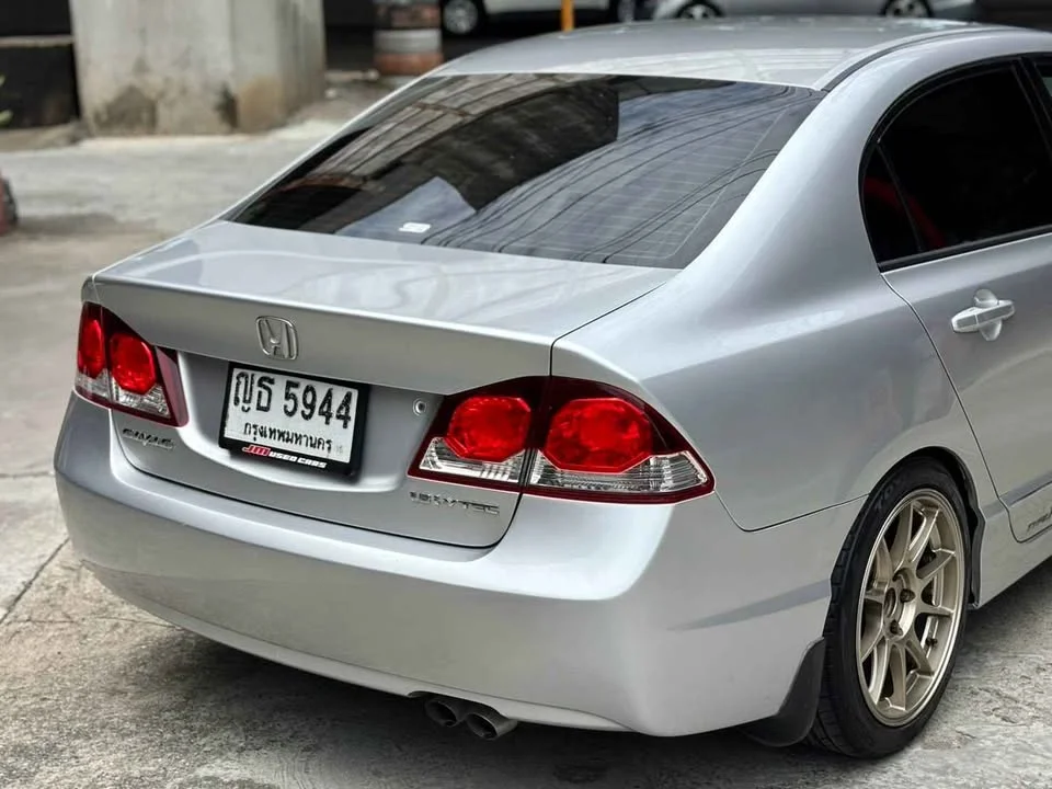 2011 Honda Civic VIII 2