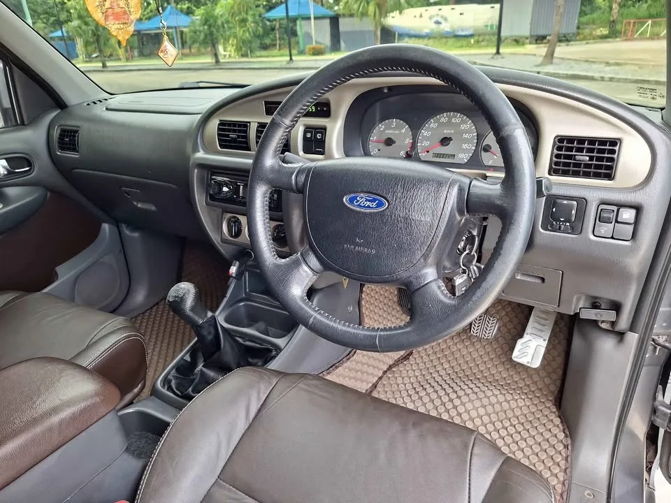 2006 Ford Everest I 3