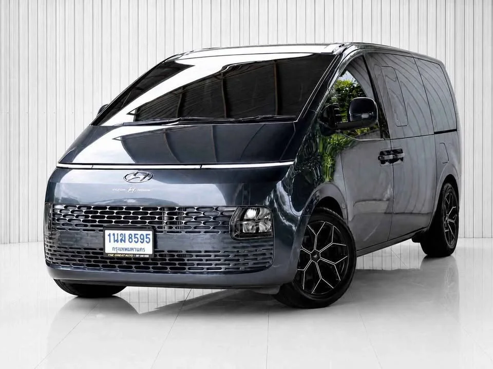 2022 Hyundai Staria US4 3
