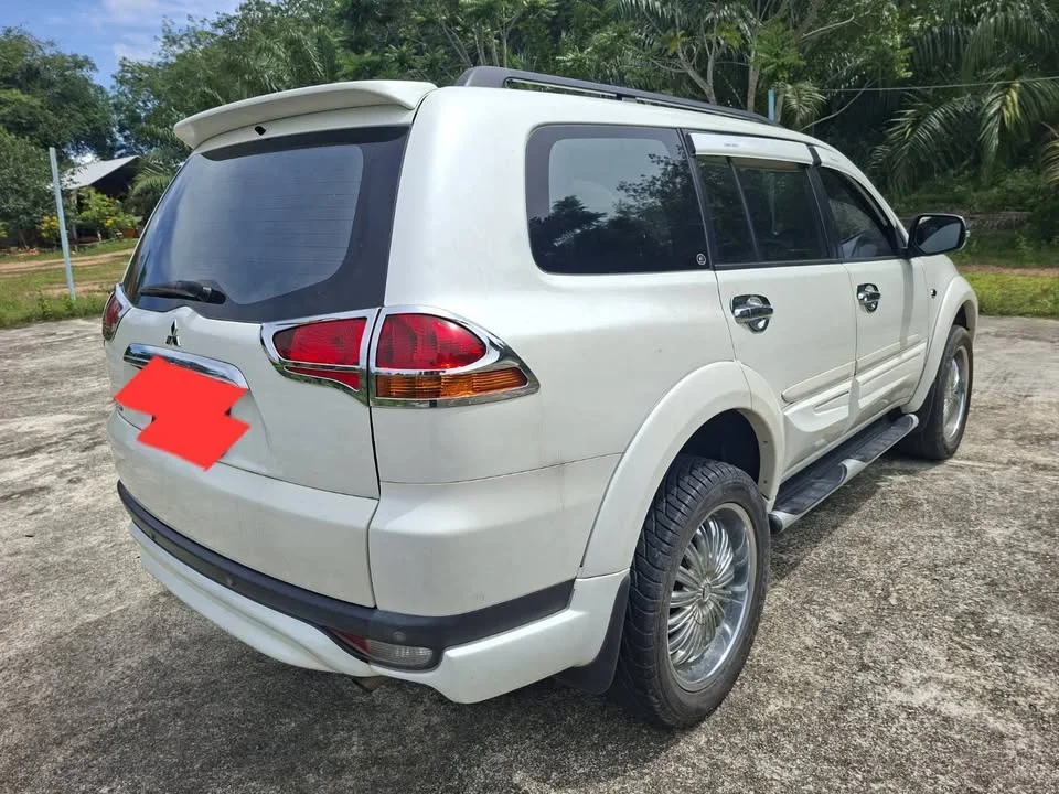 2014 Mitsubishi Pajero Sport II 2