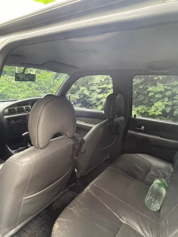 2004 Ford Ranger I 3
