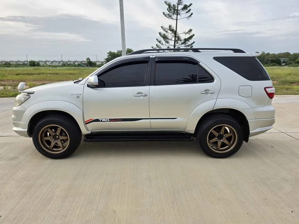 2009 Toyota Fortuner I 2