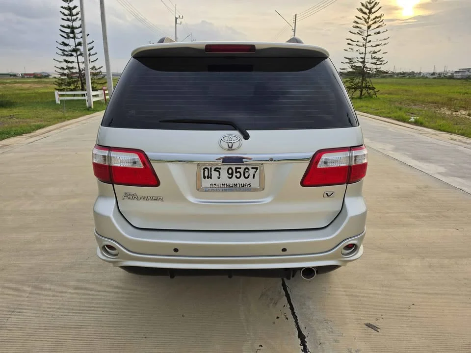 2009 Toyota Fortuner I 3