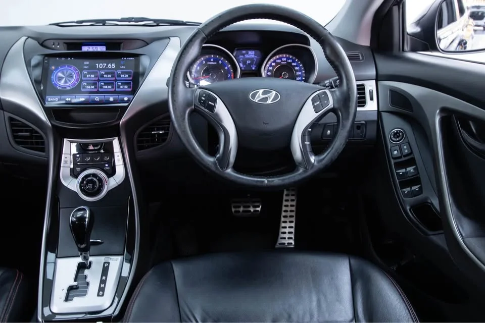 2013 Hyundai Elantra V 3