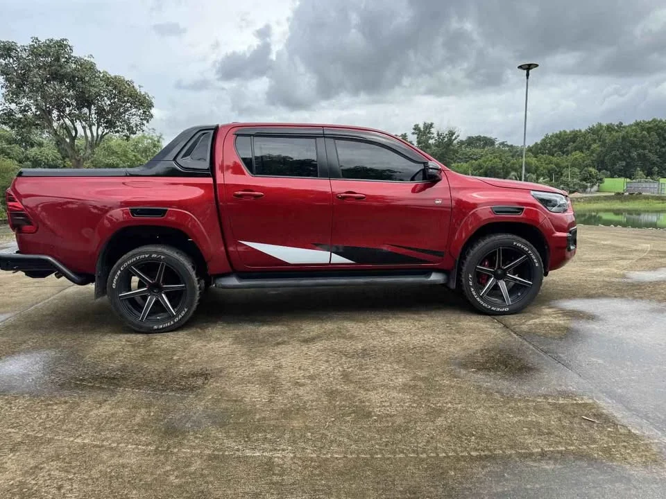 2022 Toyota Hilux VIII 3