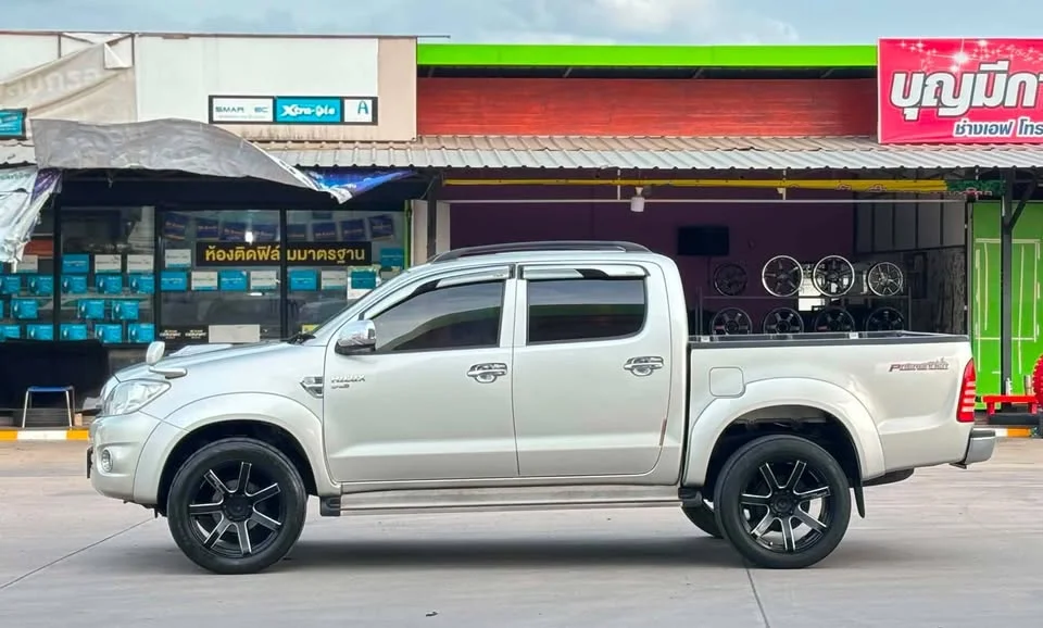 2011 Toyota Hilux VII 2