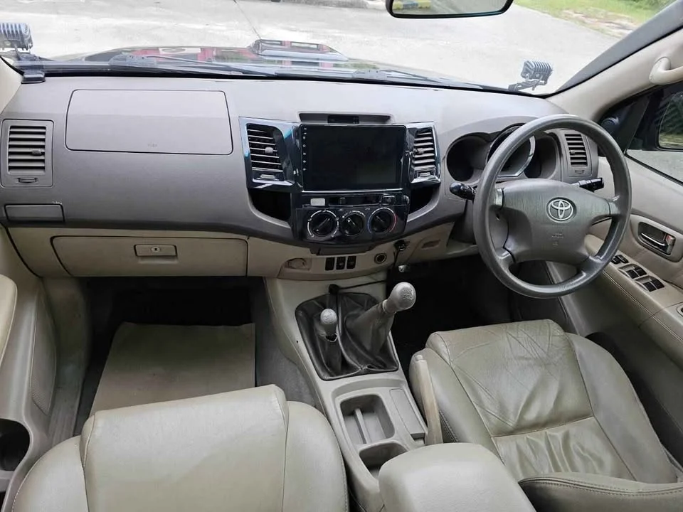 2005 Toyota Fortuner I 2