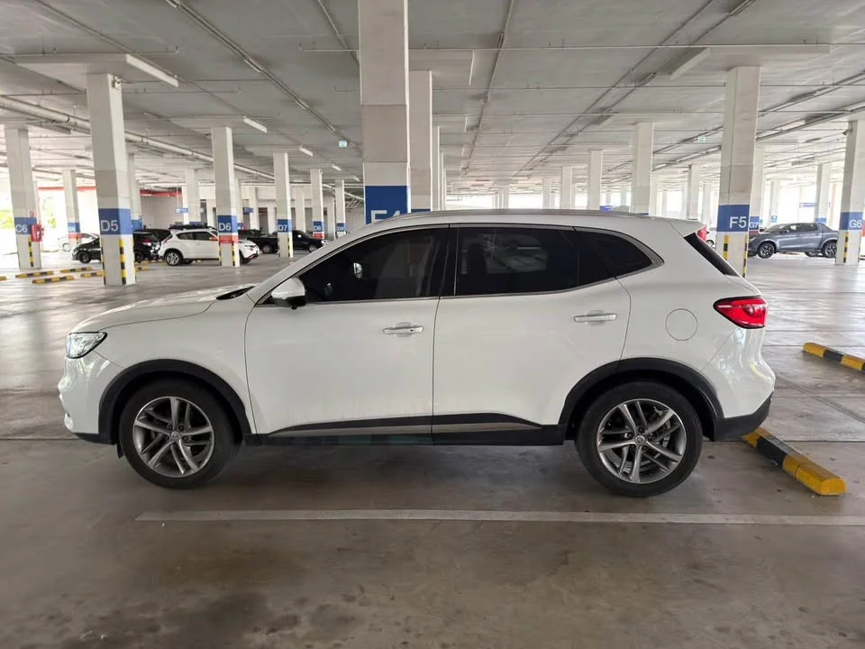 2022 MG HS 3