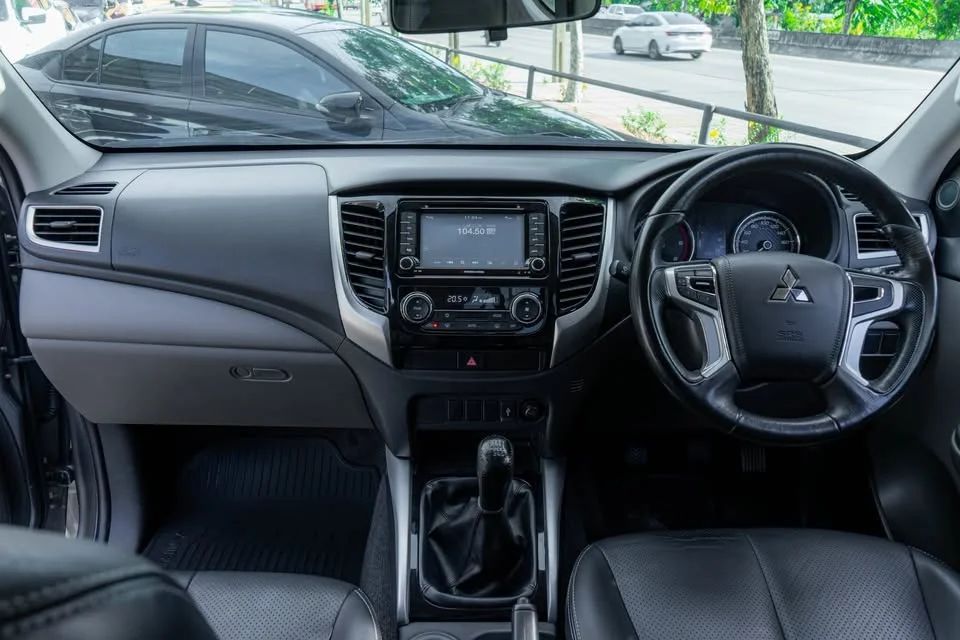 2018 Mitsubishi Triton V 3
