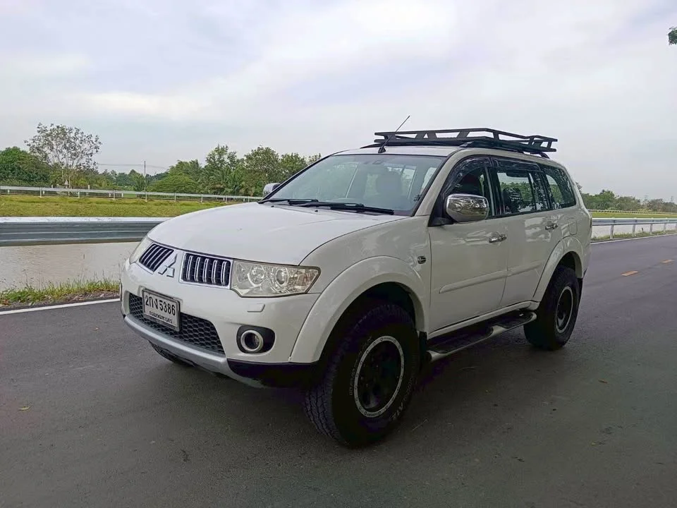 2013 Mitsubishi Pajero Sport II 2