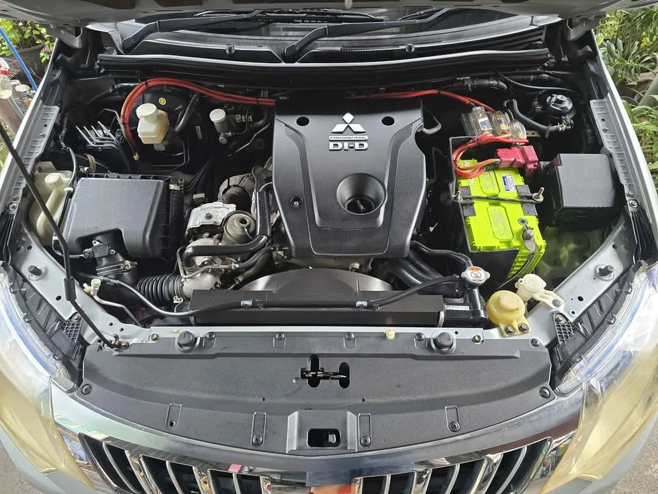 2015 Mitsubishi Triton V 3