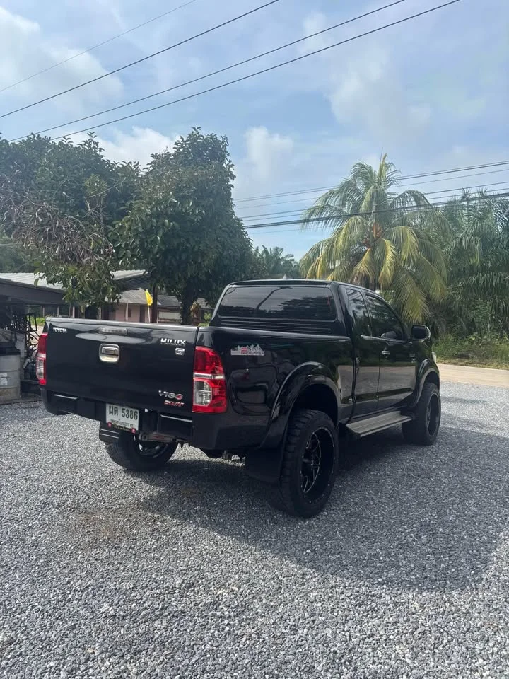 2011 Toyota Hilux VII 2